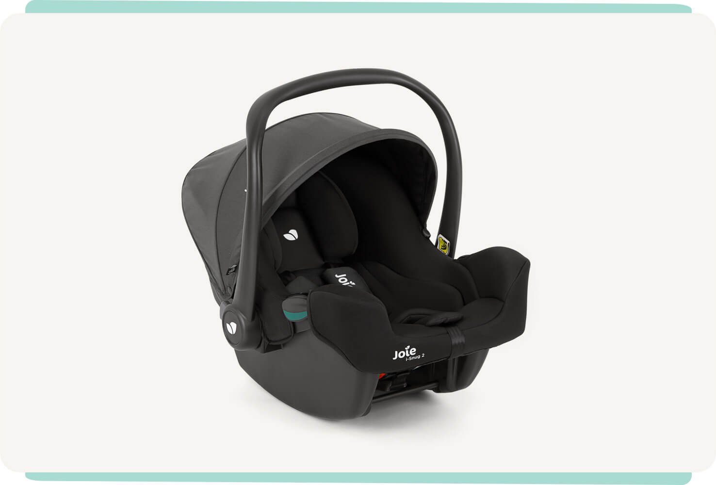 Siège auto pour bébé Joie I-snug 2, coloris noir deux tons, avec pare-soleil et poignée relevés en position d’angle droit.