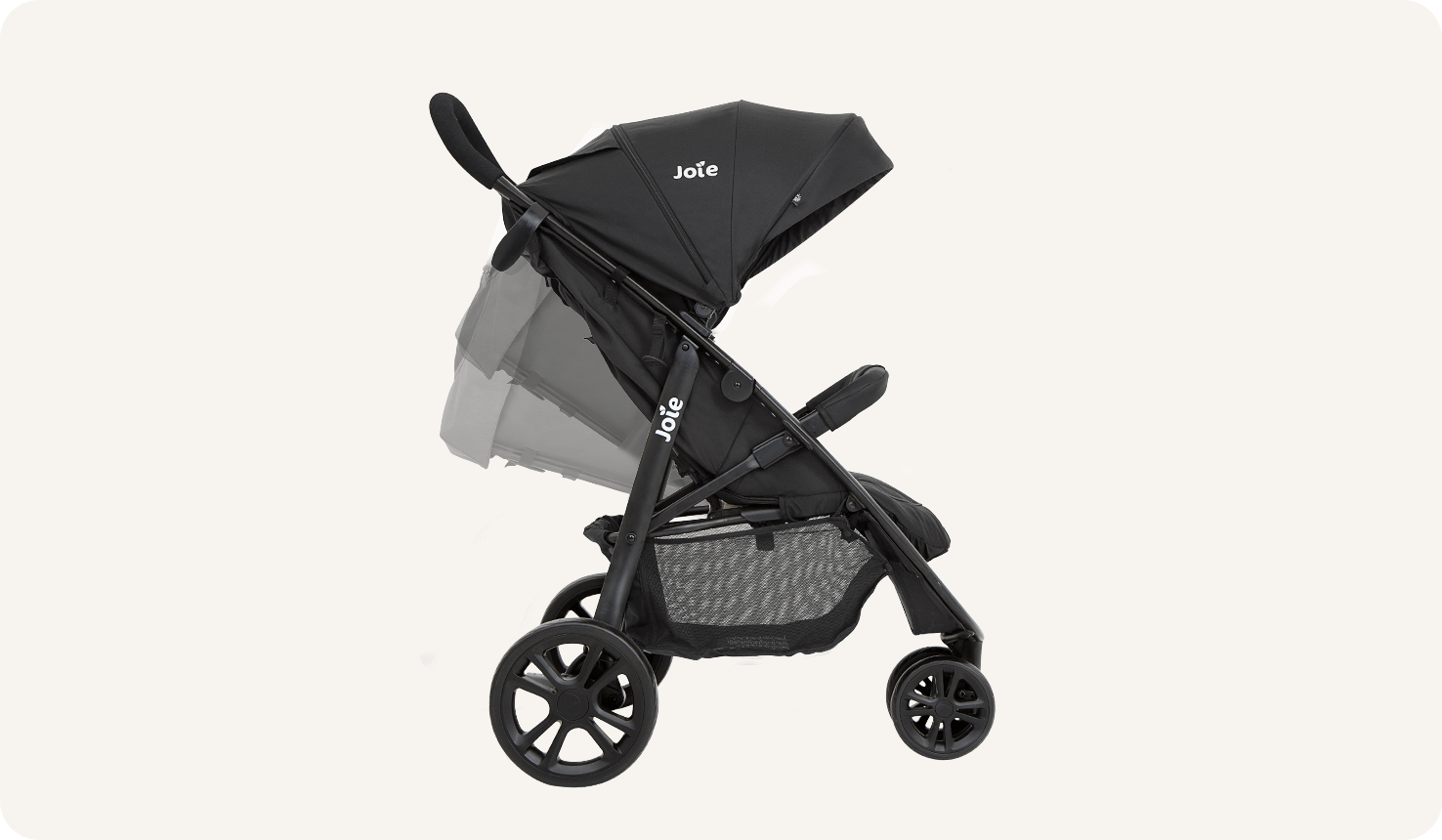  Joie Litertrax 3 Kinderwagen in Schwarz nach rechts gerichtet und vollständig zurückgelehnt.