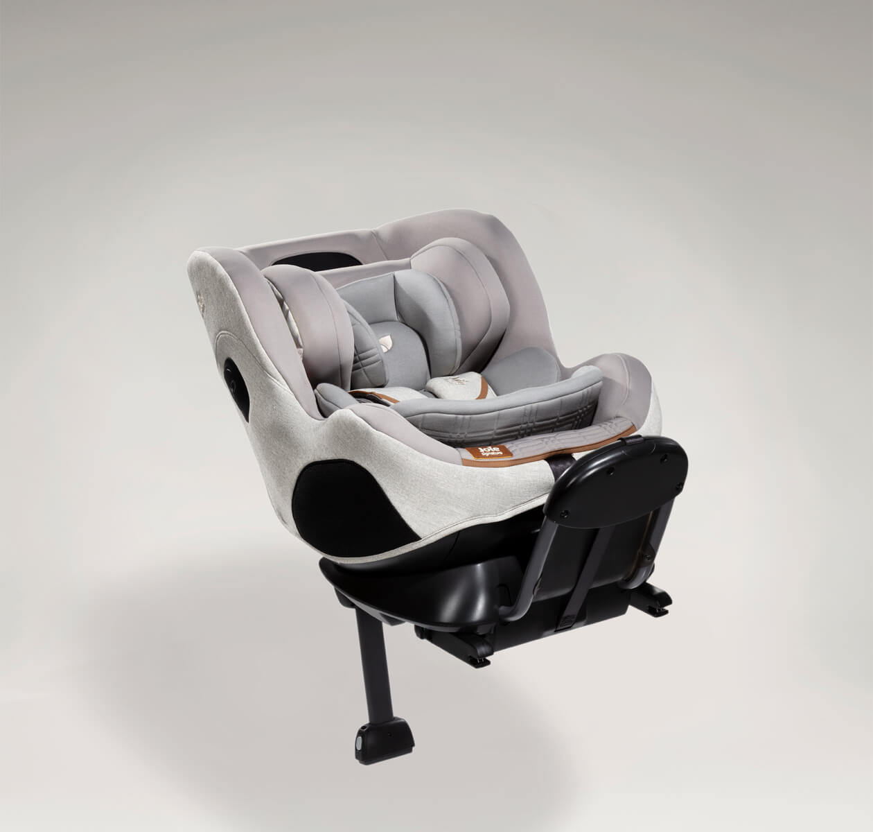  Joie Signature I-Prodigi in light gray in infant mode.